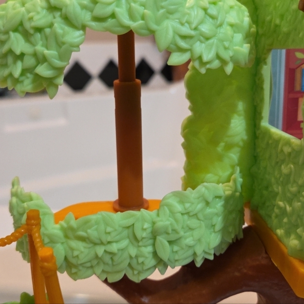 Disney Encanto Antonio's Tree House Play Set Incomplete Set No Box - Picture 8 of 9